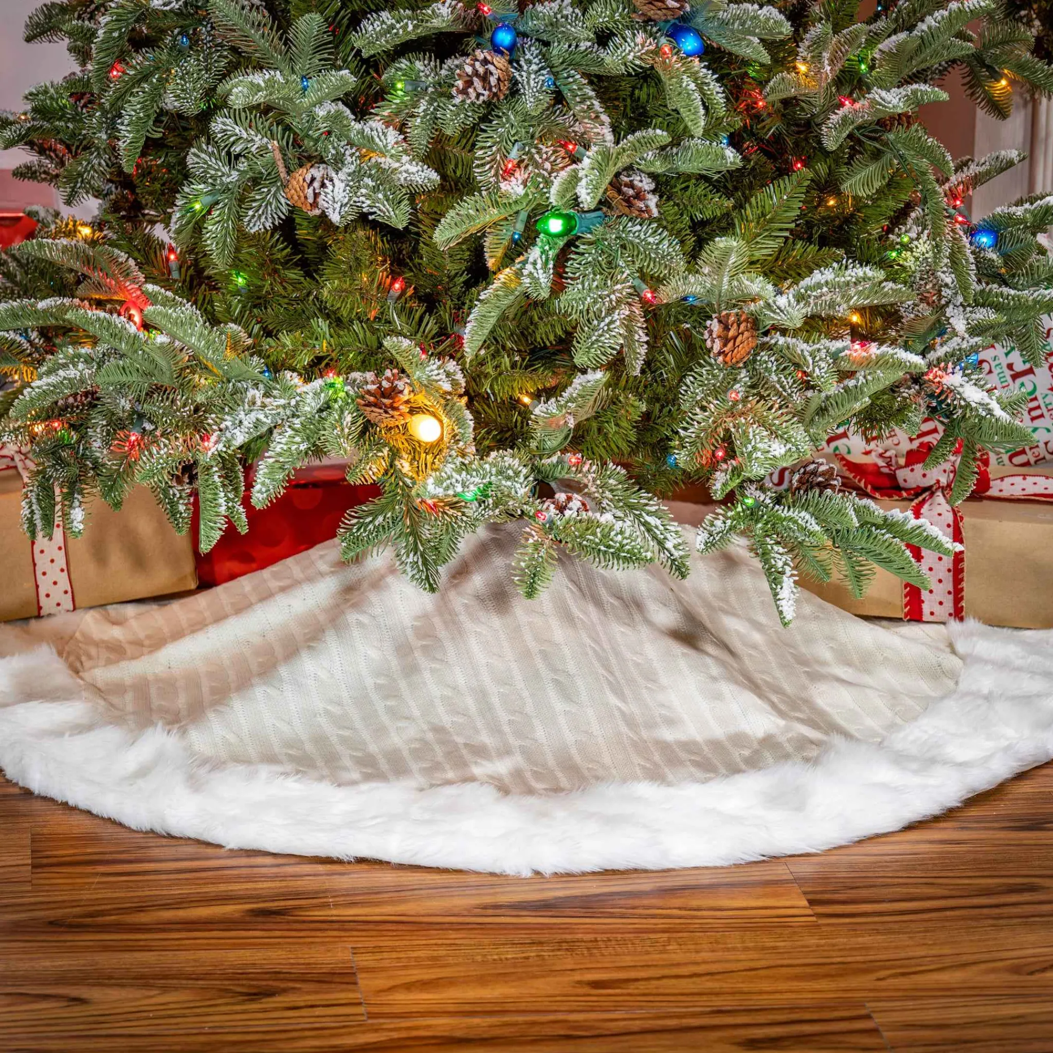 Gerson International 48 In White Cable Knit Christmas Tree Skirt, Faux Fur Trim