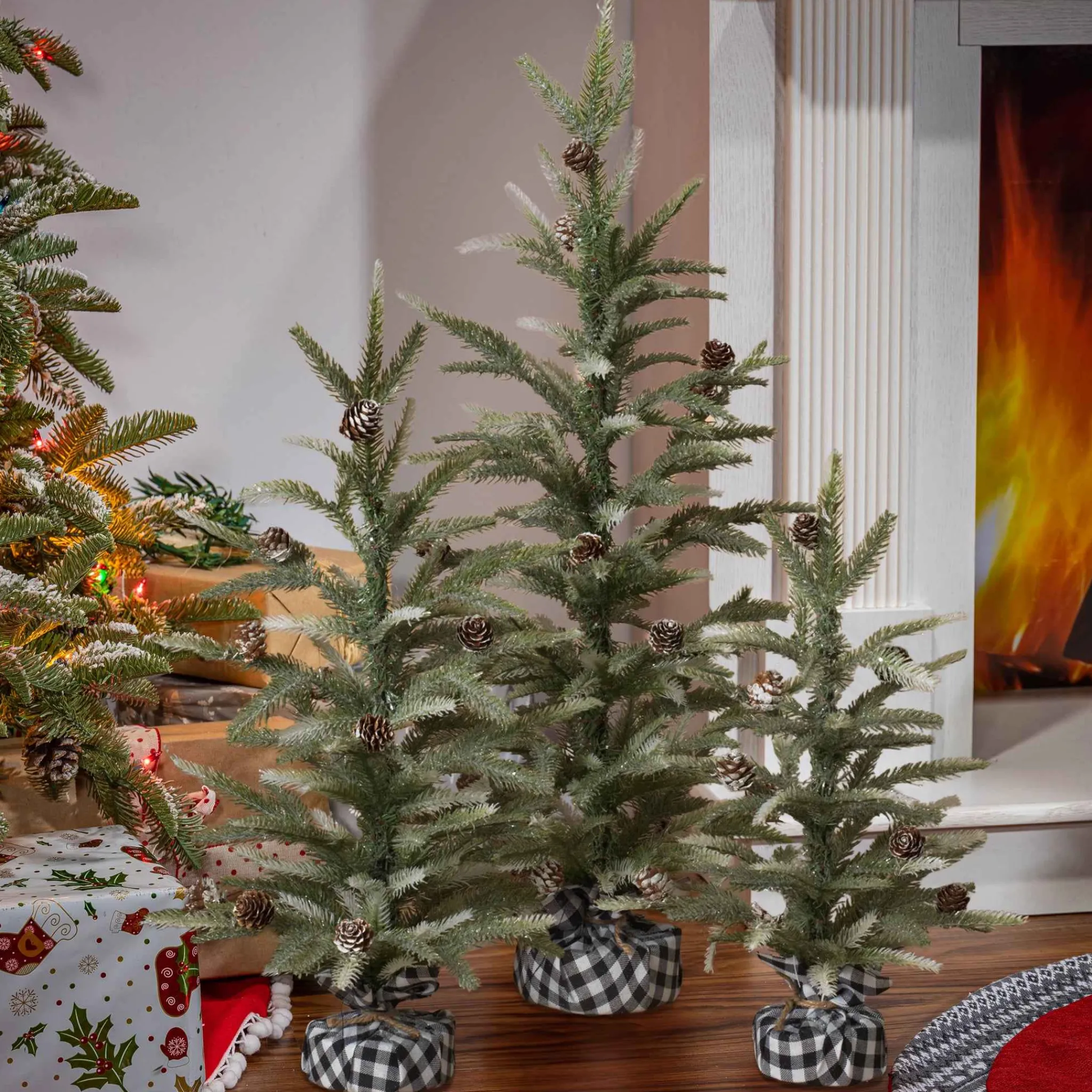 Gerson International Set Of 3 Farmhouse Christmas Trees With Black And White Plaid